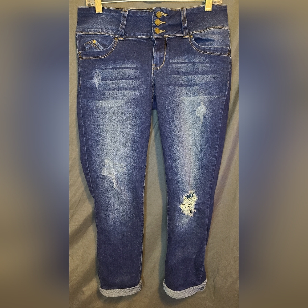 YMI Size 9 Capri Jeans Dark Wash
